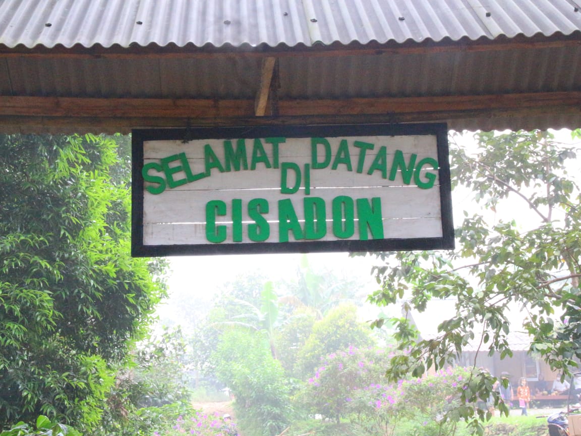 Trekking Cisadon Sentul